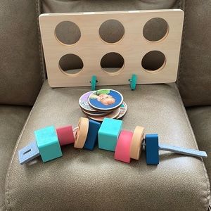 Kiwico panda crate wooden baby toys - feeling coins and lacing activity